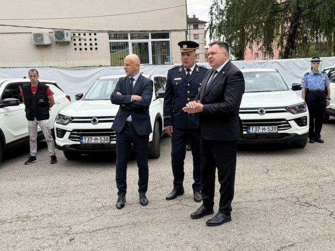 Budimir u Doboju: Predstavljeno 28 novih vozila koje je obezbijedio MUP Srpske