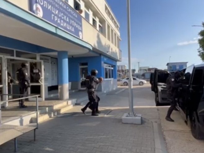 Šest osoba uhapšenih u akciji "Kota" sprovedeno u Okružno tužilaštvo Banjaluka (VIDEO)