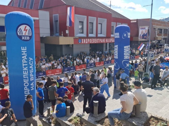 Gospojinska ulična trka u Mrkonjić Gradu okupila 600 takmičara
