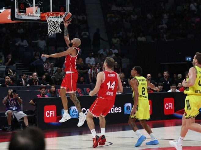 Olimpijakos pobijedio Fenerbahče u prvom polufinalu Superkupa Evrolige