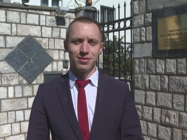 Sverov za RTRS: Glasanje u Ambasadi Rusije u BiH protiče mirno, pozivan birače da iskoriste građansko pravo