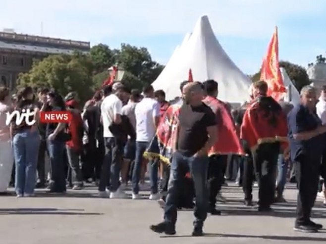 Kraus i Tufegdžić: Odbacujemo svako veličanje OVK i upotrebu simbola "velike Albanije"