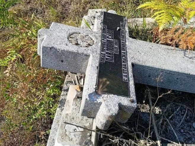 Odbor za zaštitu prava Srba u FBiH: U naselju Trnovac pored Travnika, srušeno 11 spomenika
