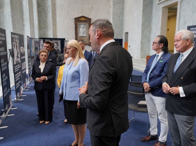 Memorijalni centar u Kongresu SAD predstavio izložbu "Upoznajte srpsko stradanje" (FOTO)