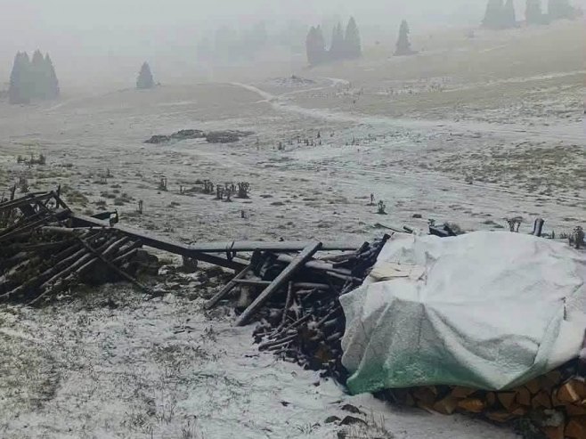 Prvi snijeg pao i u BiH (FOTO/VIDEO)