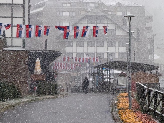 Prvi snijeg pao na Kopaoniku (FOTO)