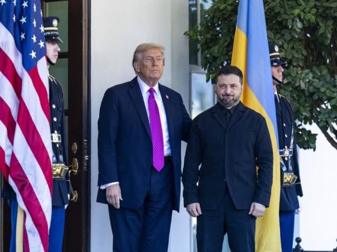 Tramp preuzeo riječ na sastanku sa Zelenskim, nije mu dao da odgovara novinarima