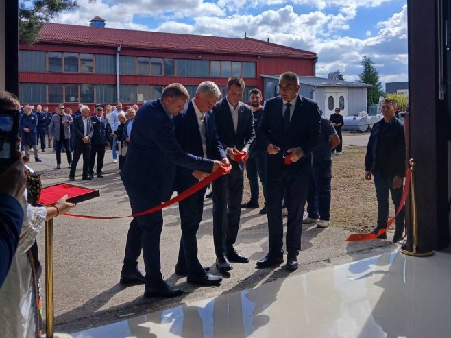 Presjecanje svečane vrpce - Foto: RTRS