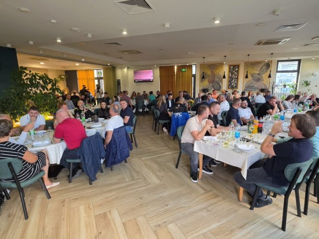 Tribina US u Prnjavoru Tribina US u Prnjavoru - Foto: Ustupljena fotografija