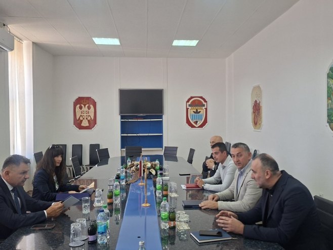 Ministar Bubić u Ljubinju - Foto: RTRS