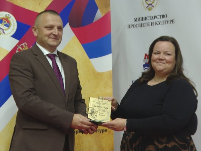 Јeleni Vukotić uručena nagrada "Zlatna sova", a Berislavu Blagojeviću "Sovica"