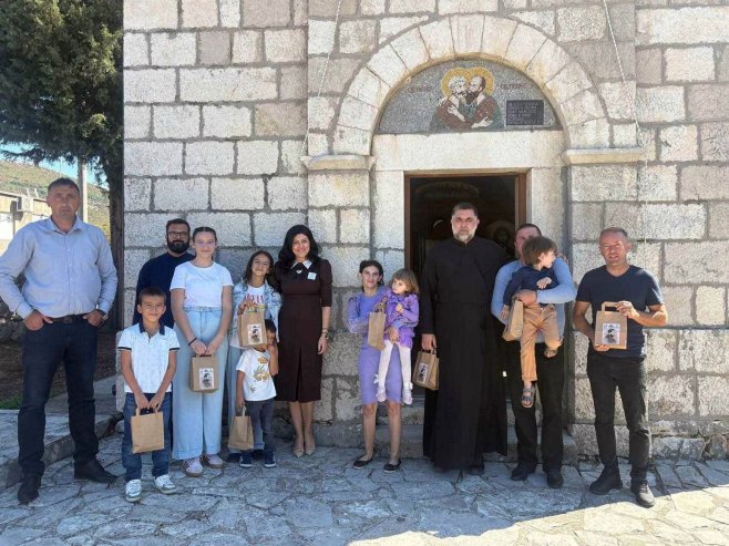 Kod Metkovića služena liturgija i pomen žrtvama ovog sela iz Drugog svjetskog rata (VIDEO)