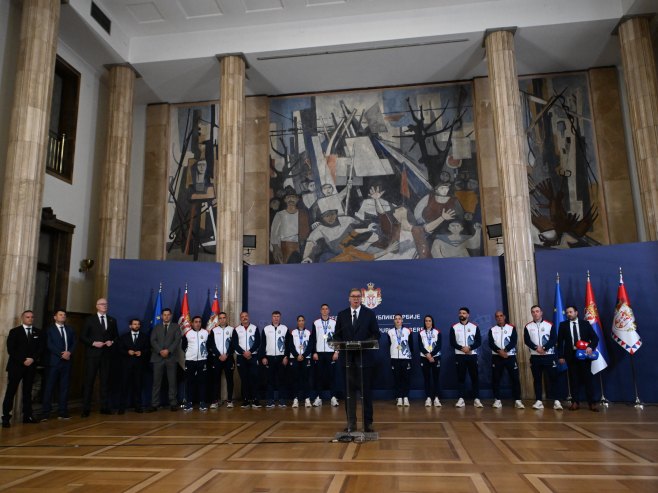 Vučić: Hvala bokserima na veličanstvenom uspjehu, vraćamo boks na velika vrata