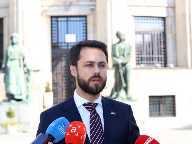 Romić: Srpska sa Srbijom mora da njeguje kulturu sjećanja, a upravo to je film  "Zlatni rez 42 - Djeca Kozare" (VIDEO)
