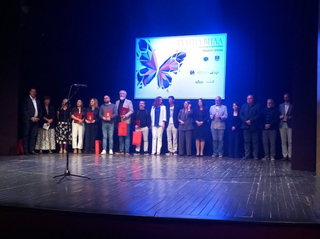 "Zlatna vila": Narodnom pozorištu Sombor šest nagrada, glas publike Zvezdara teatru
