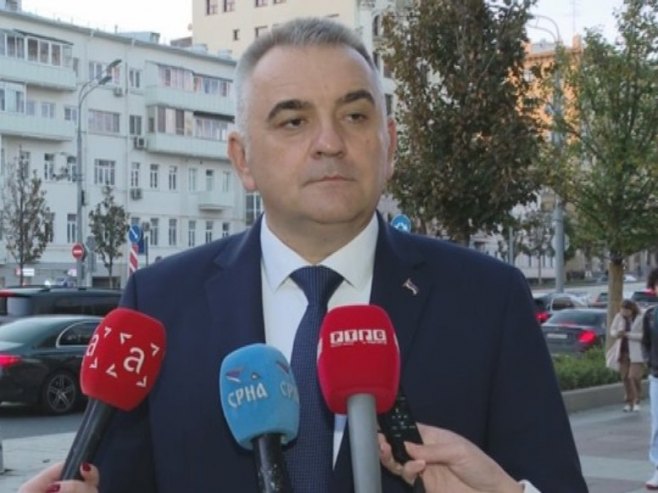 Minić: Razgovori sa velikim privrednim gigantima o saradnji sa našim preduzećima (VIDEO)