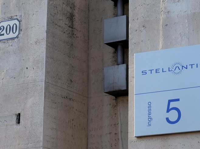 "Stelantis" pauzira proizvodnju u tri fabrike