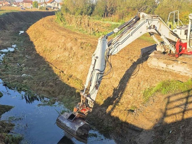 Hitni radovi uređenja korita Miloševice u Prijedoru