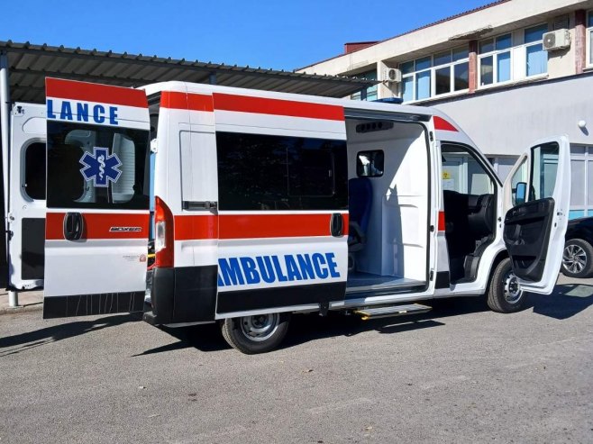 Dom zdravlja u Ugljeviku nabavio novo sanitetsko vozilo