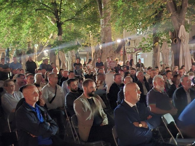 Lista za pravdu i red, tribina Lista za pravdu i red, tribina - Foto: RTRS
