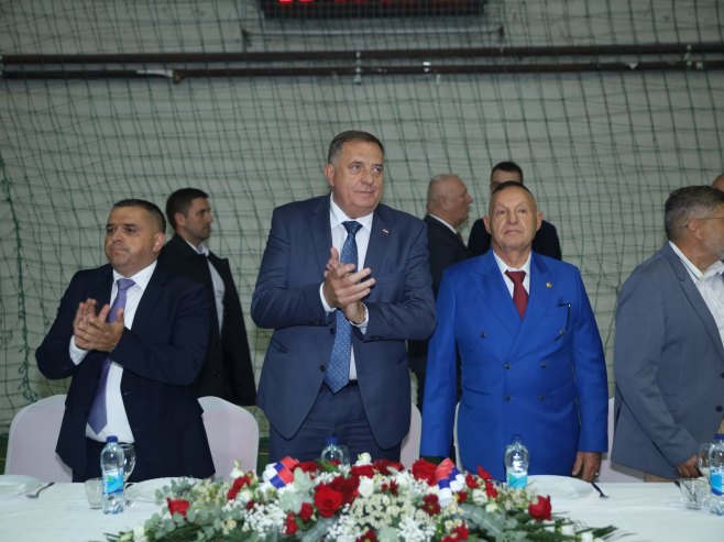 Dodik: U Aleksandrovcu se najbolje vidi šta znače povjerenje i zajednički rad