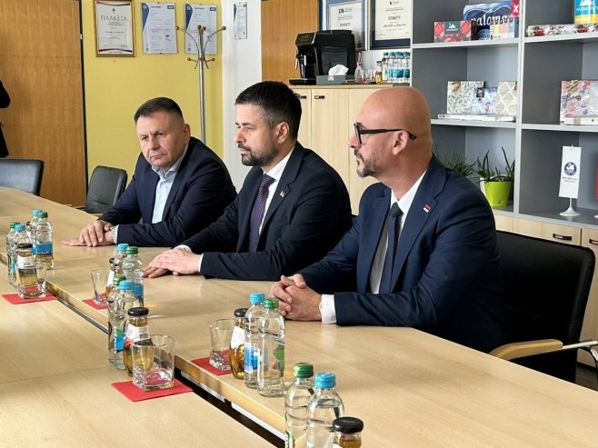 Bubić i Amidžić u posjeti fabrici "SXP Celeks" (VIDEO)
