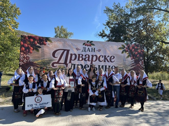 Održana 25. turističko-privredna manifestacija "Dani drvarske drenjine" (FOTO)