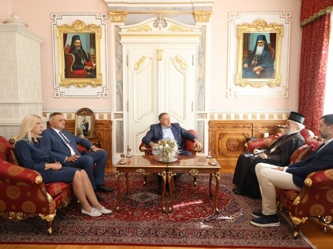 Rukovodstvo SNSD-a sa mitropolitom banjalučkim Јefremom