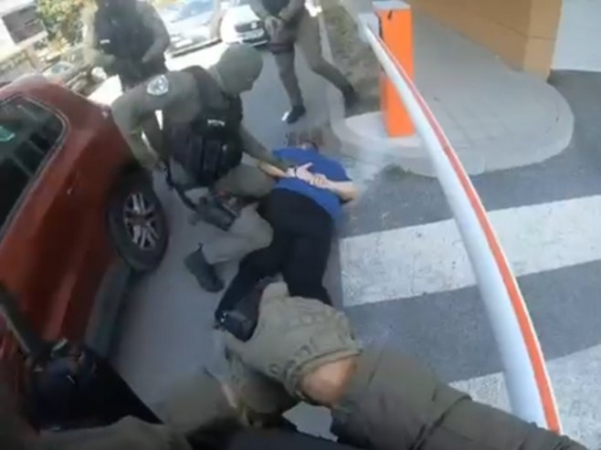 Državljanin Crne Gore po Interpolovoj potjernici predat Tužilaštvu u Doboju