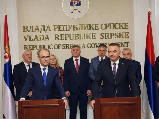 UŽIVO - Konferencija za novinare Minića i Macuta (FOTO)