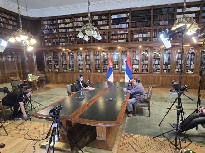 U Narodnoj skupštini Srbije snimaju se nove epizode podkasta "Otadžbina" Memorijalnog centra Srpske (FOTO)