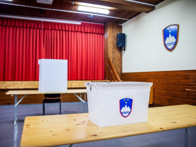 Danas četiri referenduma u Sloveniji, otvoreno oko 3.000 biračkih mjesta