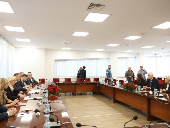 Sastanak SNSD-a i HDZ-a u Banjaluci (Konferencija za novinare na RTRS)