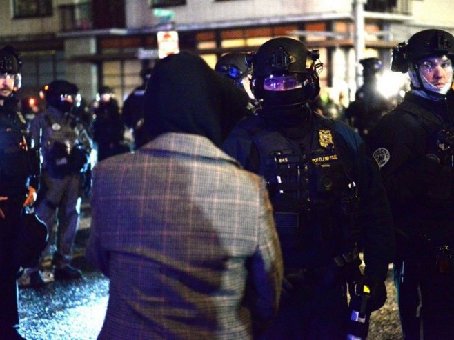 Ubistvo u Americi (Foto: EPA/ANKUR DHOLAKIA) Ubistvo u Americi (Foto: EPA/ANKUR DHOLAKIA) -