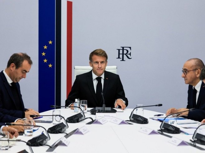 Makron nije prihvatio ostavku ministra unutrašnjih poslova