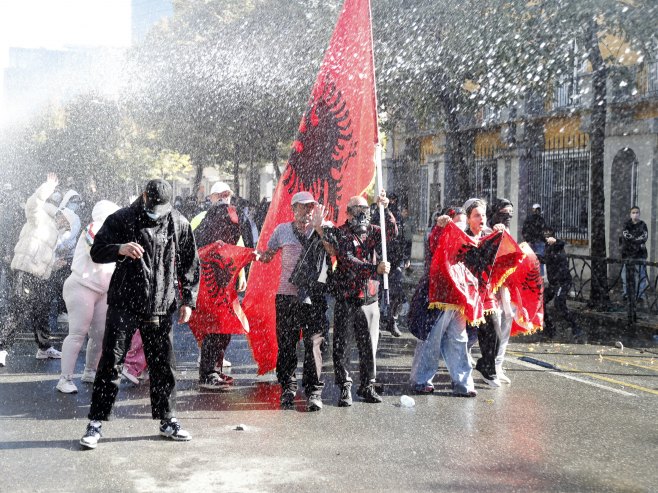 U Albaniji nastavljeni protesti u nekoliko gradova
