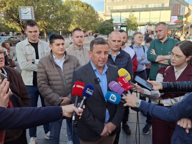 Vukanović: Sramna odluka o zabrani skupa na Trgu Krajine; Gdje je student Stanivuković?