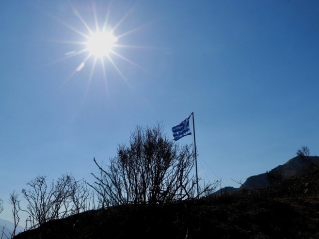 Grčka zastava (Foto: EPA/NIKOS.CHALKIADAKIS) - 