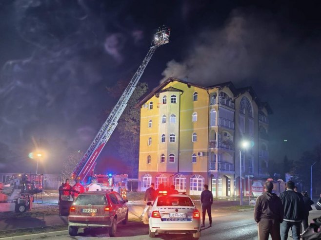 Srbac - požar na stambenoj zgradi - Foto: SRNA