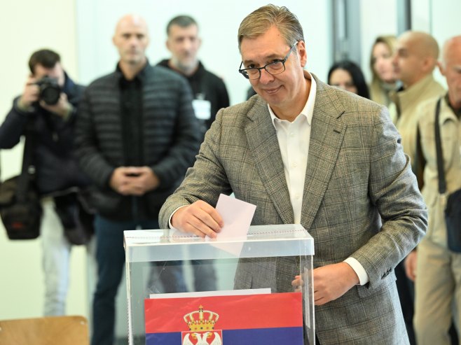 Vučić glasao u Beogradu