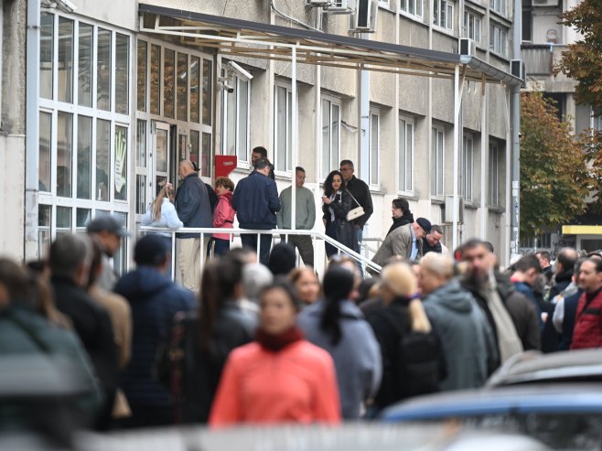 U Srbiji do 11 časova glasalo 27,3 odsto birača