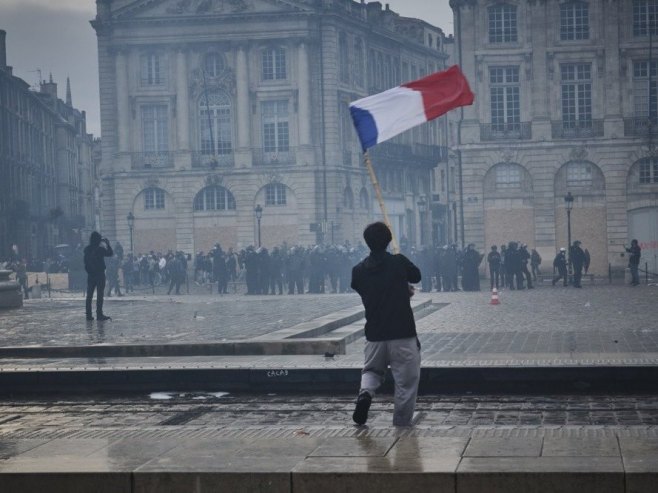 Sindikati u Francuskoj pozivaju na štrajkove i demonstracije 5. novembra