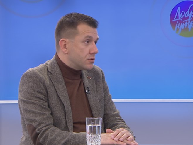 Šolaja: Velika izlaznost odlučila pobjednike izbora u Srbiji