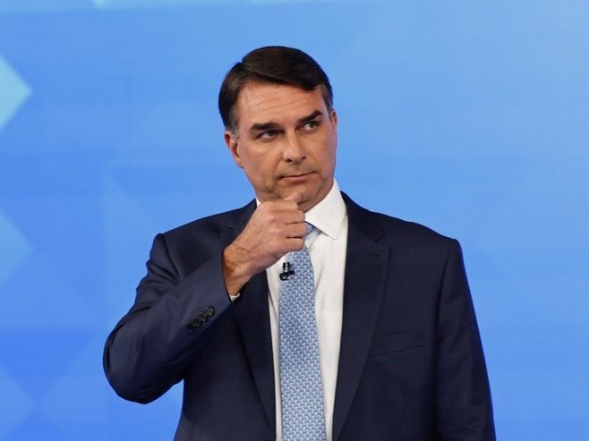 Flavio Bolsonaro proglasio sebe zakonitim novoizabranim predsjednikom Brazila