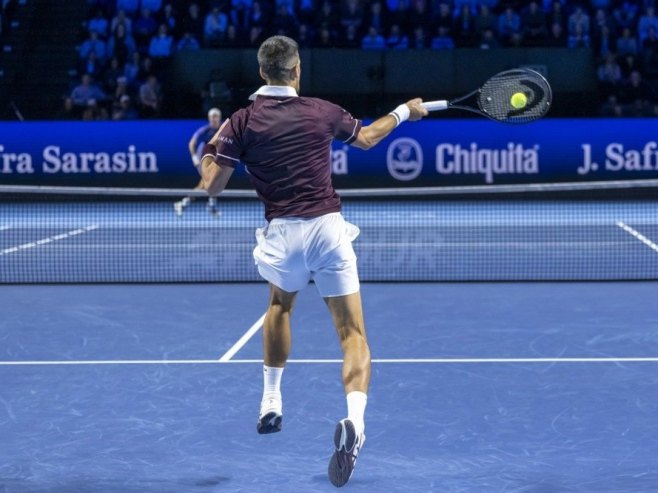 Đoković poslije preokreta poražen od Štrufa u osmini finala turnira u Bazelu