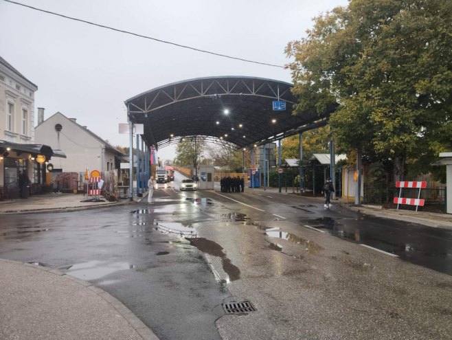 Otvoren stari granični prelaz u Gradišci; Dva prelaza važna i za građane i za privredu