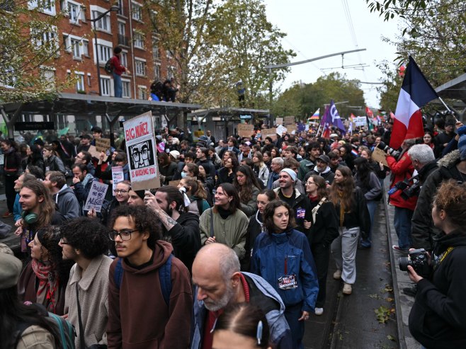 Pobuna mladih u Evropi - protesti i danas, policija na nogama